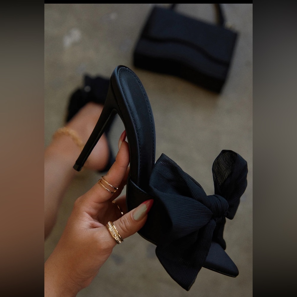 Miss Lola Bow Tie High Heels Black Size 8